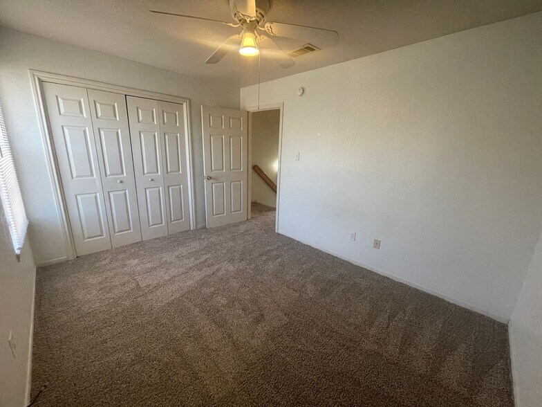 Building Photo - 211 N 3rd St