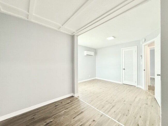 Building Photo - 80 146th Ave