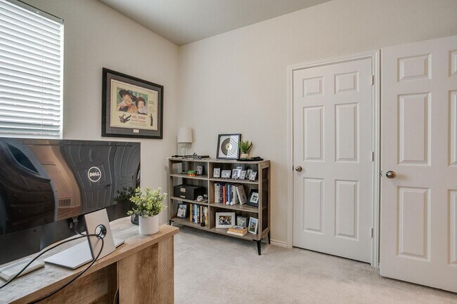 Building Photo - Beautiful Home in Highly Desired Sunset Pointe- 3 Bed, 2 Bath in SW Fort Worth- Crowley ISD- 76123