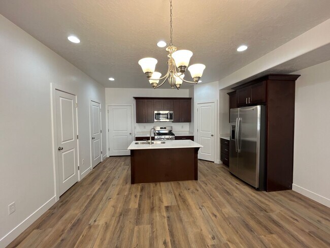 Building Photo - Arbor Park 2 Bed!!