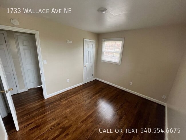 Building Photo - 1733 Wallace Ave NE