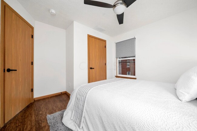 Building Photo - Elegant 3 Bed / 1.5 Bath Renovated Home in...