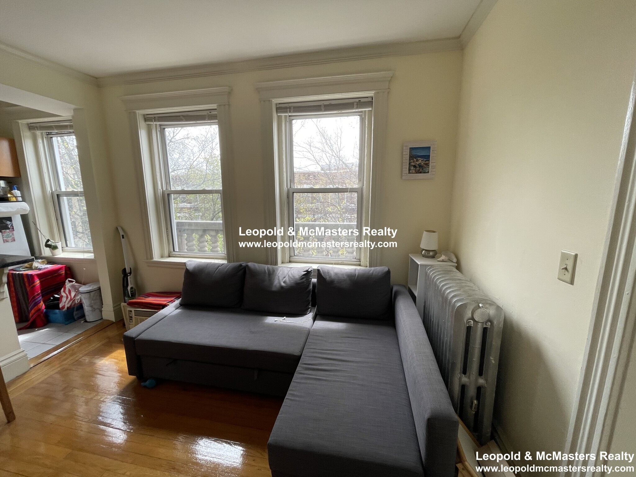 Building Photo - 48 Queensberry St