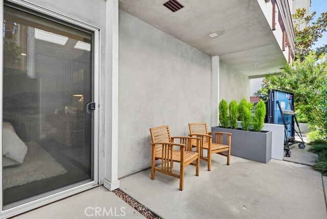 Building Photo - 6713 E Ocean Blvd