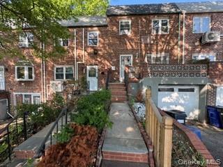 Building Photo - 58-41 205th St