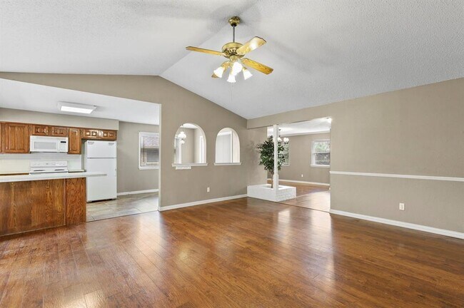 Building Photo - 1713 Richland Dr
