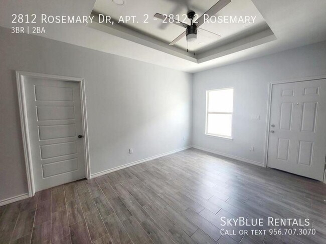 Building Photo - 2812 Rosemary Dr