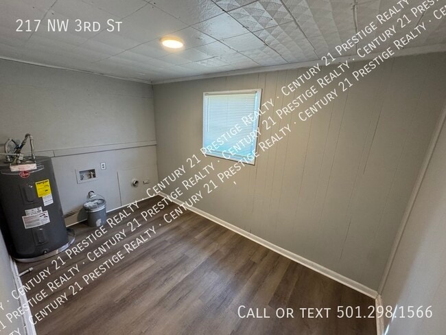 Building Photo - 217 NW 3rd St