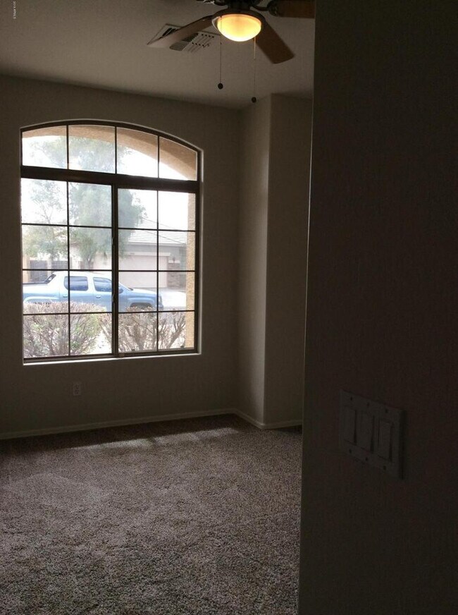 Building Photo - 44812 Paraiso Ln