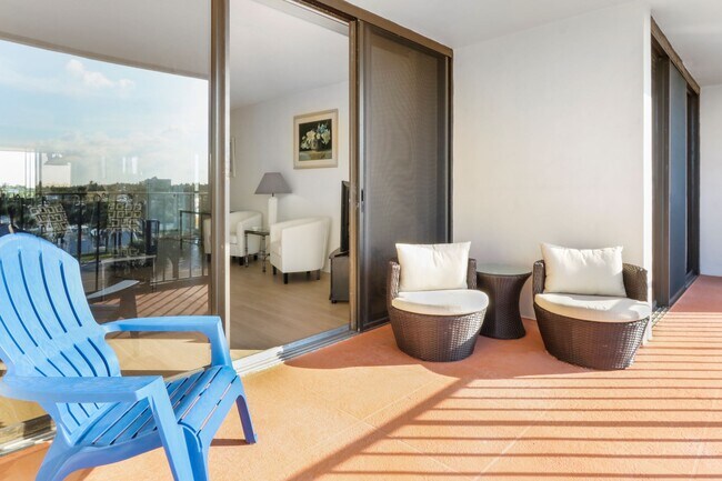 Building Photo - 225 Beach Rd