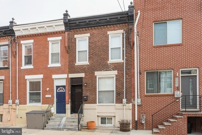 Building Photo - 1229 S 24th St