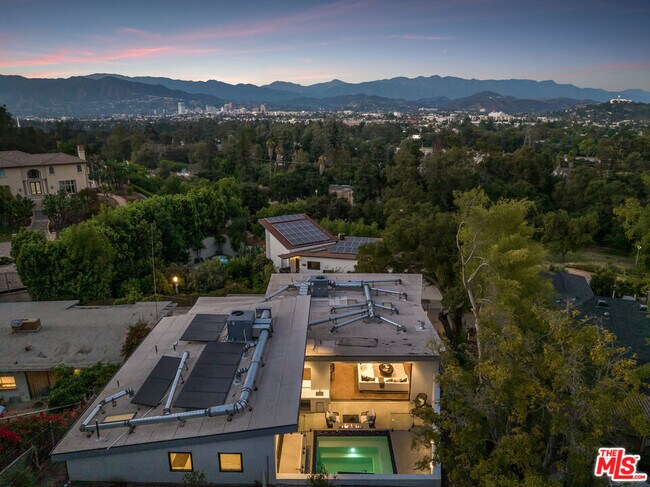 Building Photo - 3616 Cadman Dr