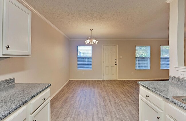 Building Photo - AVAILABLE NOW