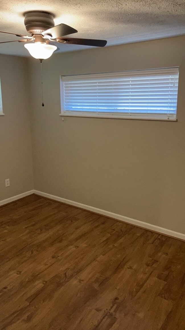 Building Photo - 6045 Ansbury Dr