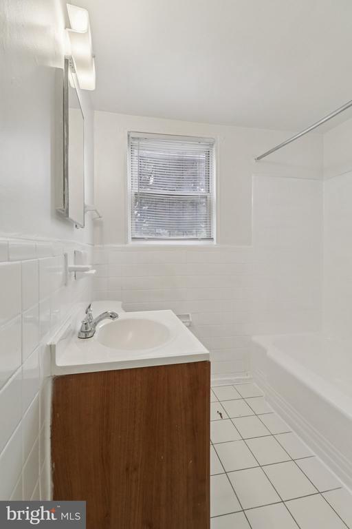 Building Photo - 500 Tennessee Ave NE