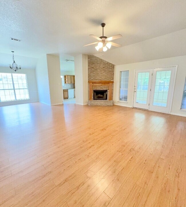 Building Photo - AVAILABLE MID JULY!!  4Bd/2 Ba in Harker Heights, TX!