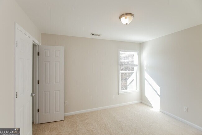 Building Photo - 403 Azalea Cove