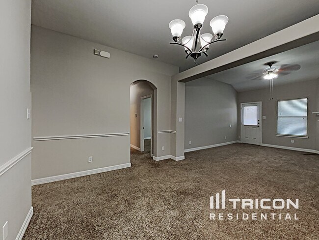 Building Photo - 7123 Durango Creek Dr