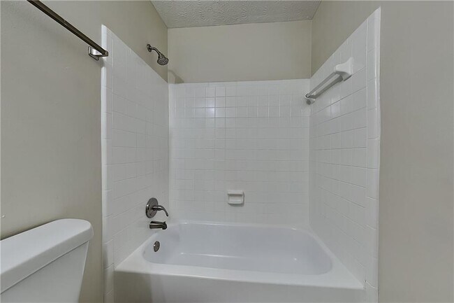Building Photo - 3253 Glynn Mill Dr