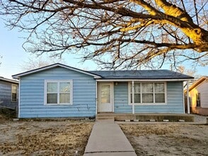 Building Photo - Cozy 2 Bed 1 Bath In Northeast Lubbock