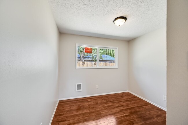 Building Photo - 8131 SE 68th Ave