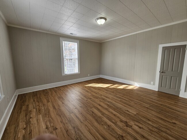 Building Photo - 359 Flat Rock Rd