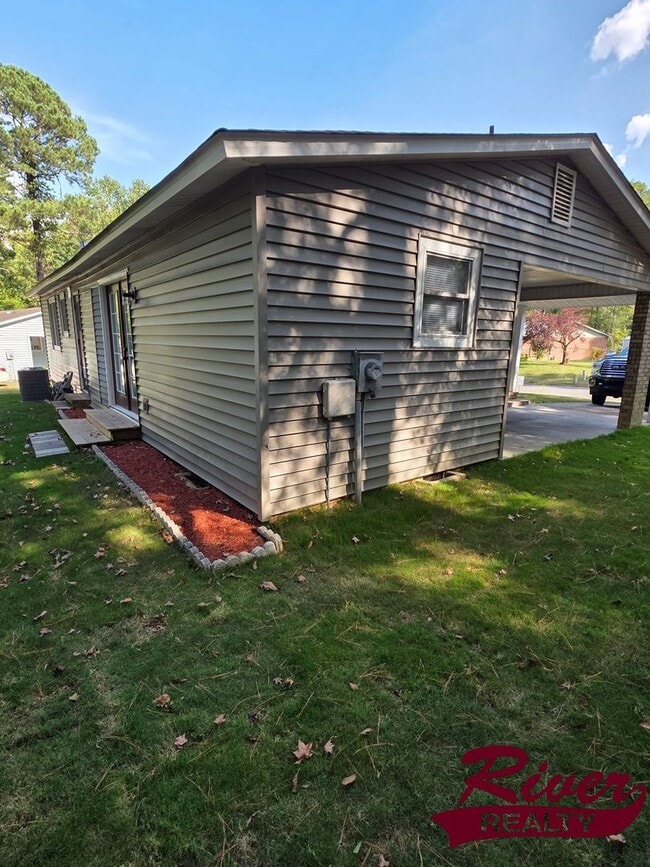 Building Photo - 3 Bedroom House in Hephzibah, Georgia