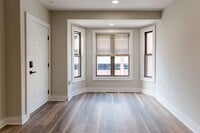 Building Photo - 501 Linden St