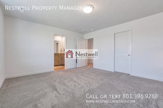 Building Photo - 1598 W Sparta Way