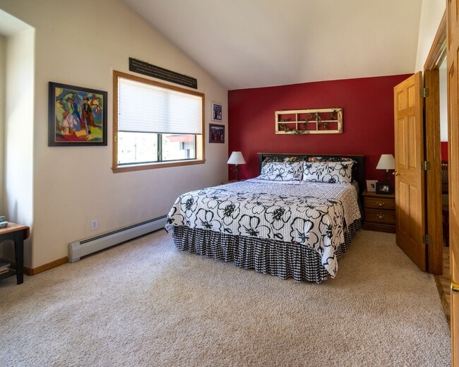Building Photo - Extended Winter rental-Flexible lease term...