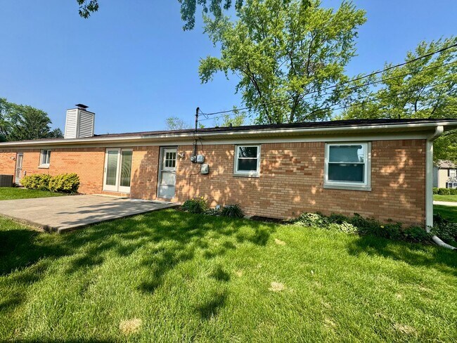 Building Photo - West Lafayette Schools Beautiful Home, Att...
