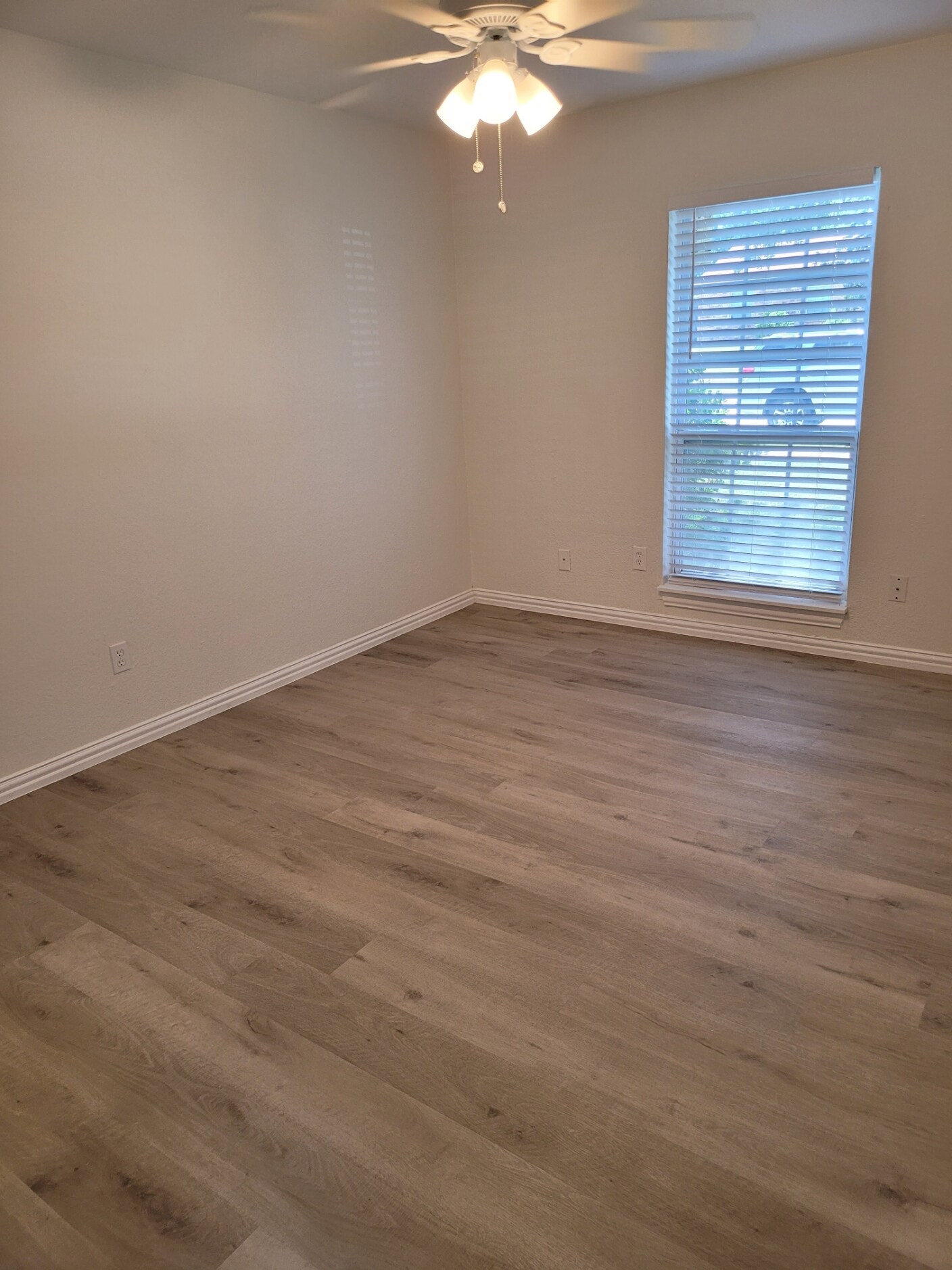 Building Photo - 5225 Nash Dr
