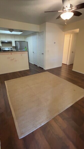 Primary Photo - 1720 E Thunderbird Rd