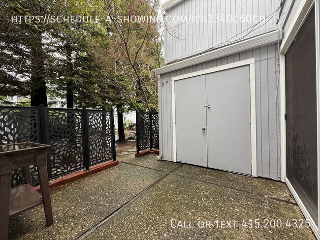 Building Photo - 1200 Capitola Rd