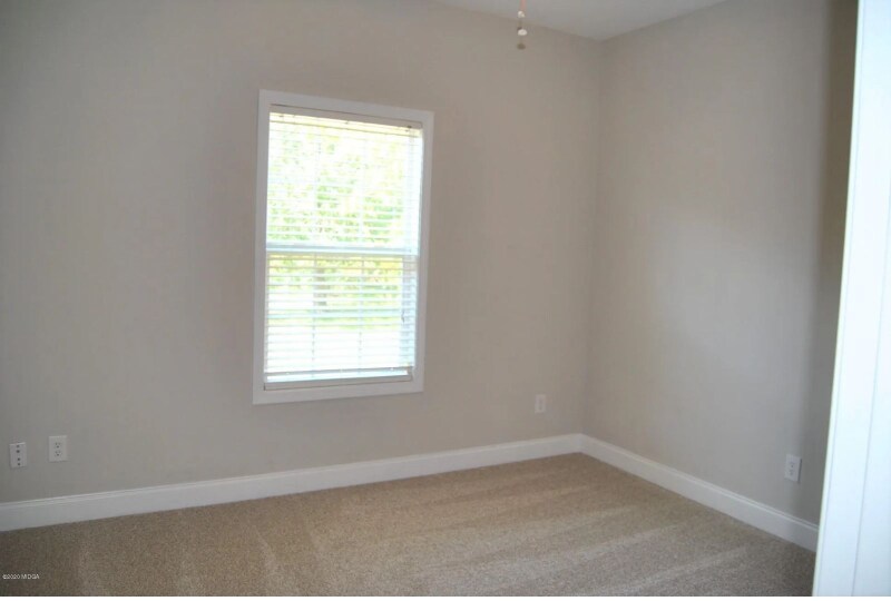 Building Photo - 575 Windsong Dr