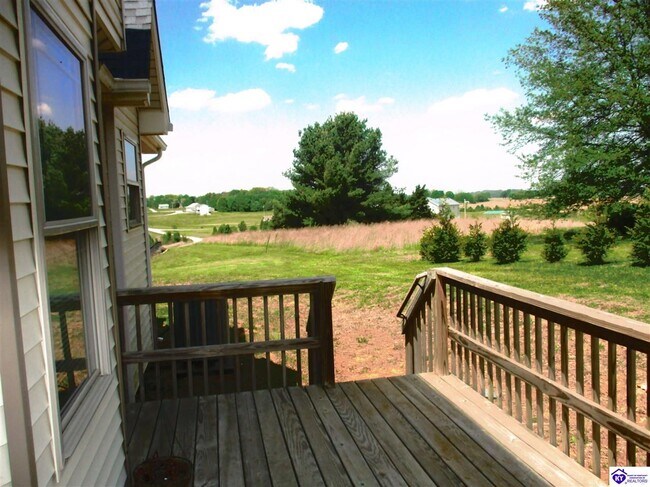 Building Photo - 130 Diamond Ct