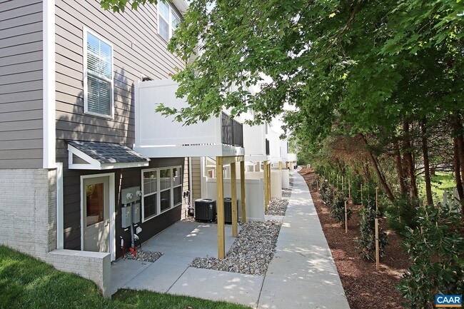Building Photo - 2431 Anlee Rd