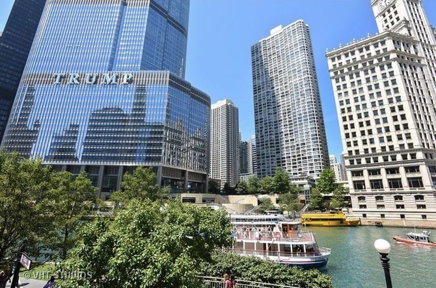 Building Photo - 405 N Wabash Ave