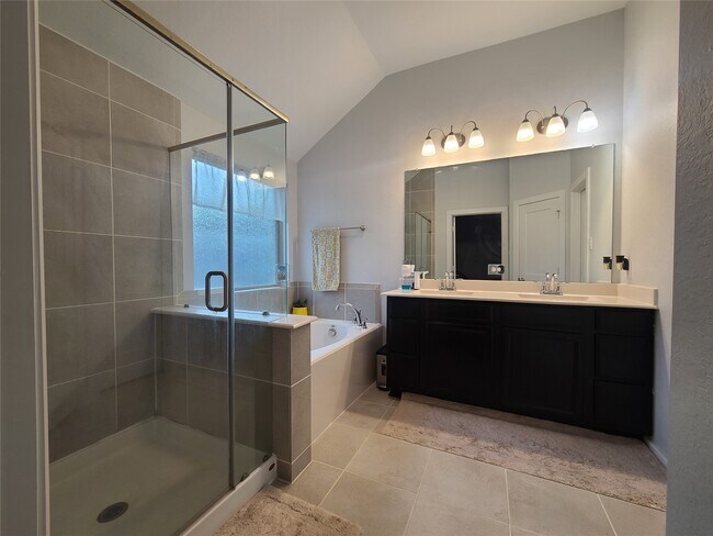 Building Photo - 7035 Coneflower Creek Ct