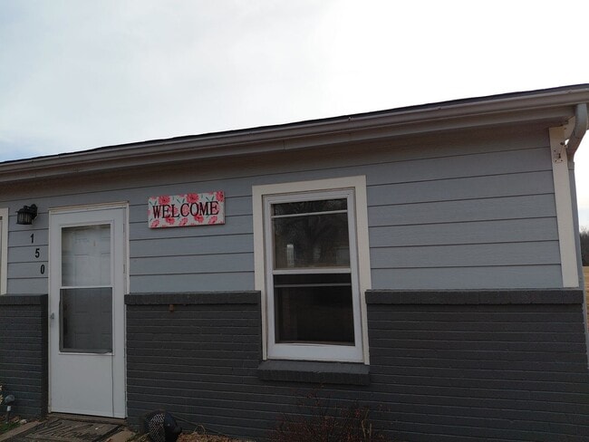 Building Photo - 140/150 W 4th Duplex