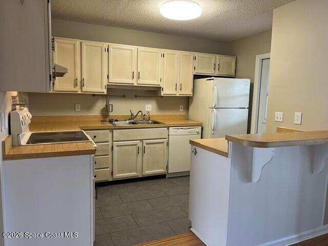 Building Photo - 1514 Manor Dr NE