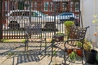 Building Photo - 181 M St