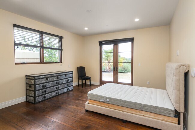 Building Photo - Flexible terms - A Rare Retreat hidden above the Canyons + Separate Guest House  Fully furnished:...