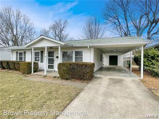 Building Photo - 3907 Memorial Dr