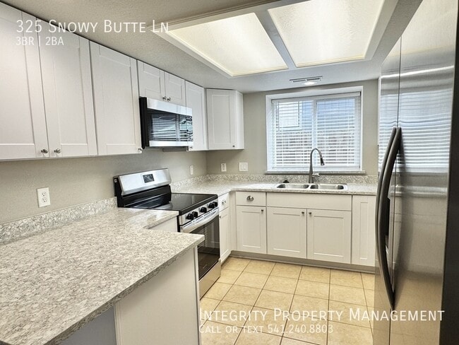 Building Photo - 325 Snowy Butte Ln