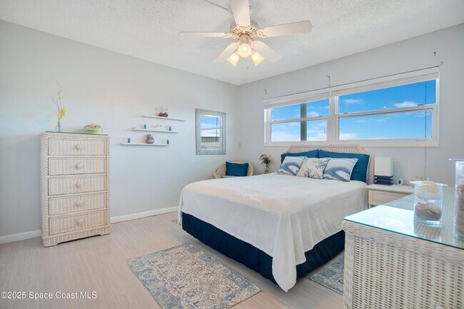 Building Photo - 4000 Ocean Beach Blvd