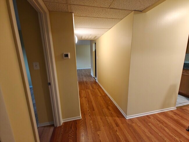 Building Photo - 2600 Brookwood Way Dr