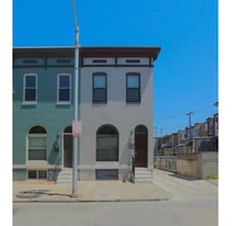 Building Photo - 901 N Montford Ave