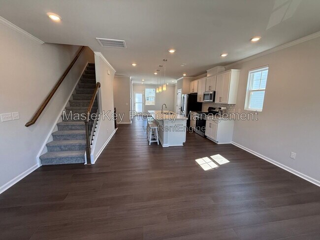 Building Photo - 329 Deercroft Dr