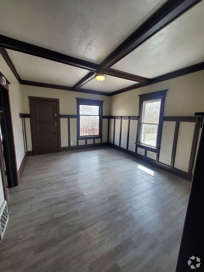 Building Photo - 2719 N 33rd St